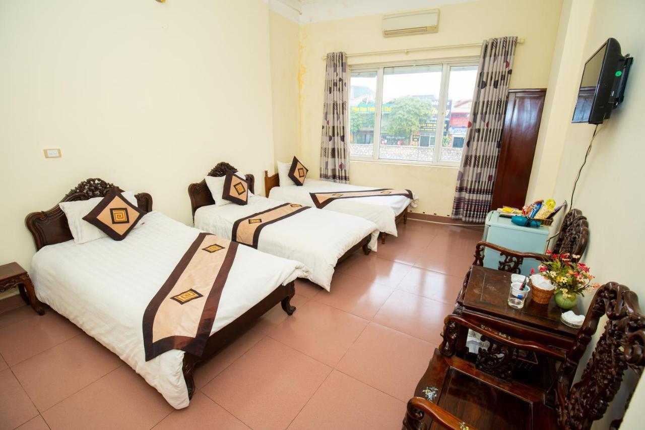 Ho Sen Xanh Hotel Hanoi Bagian luar foto