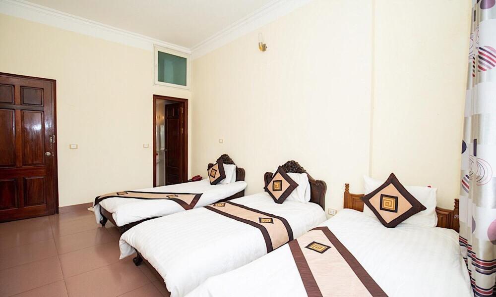 Ho Sen Xanh Hotel Hanoi Bagian luar foto