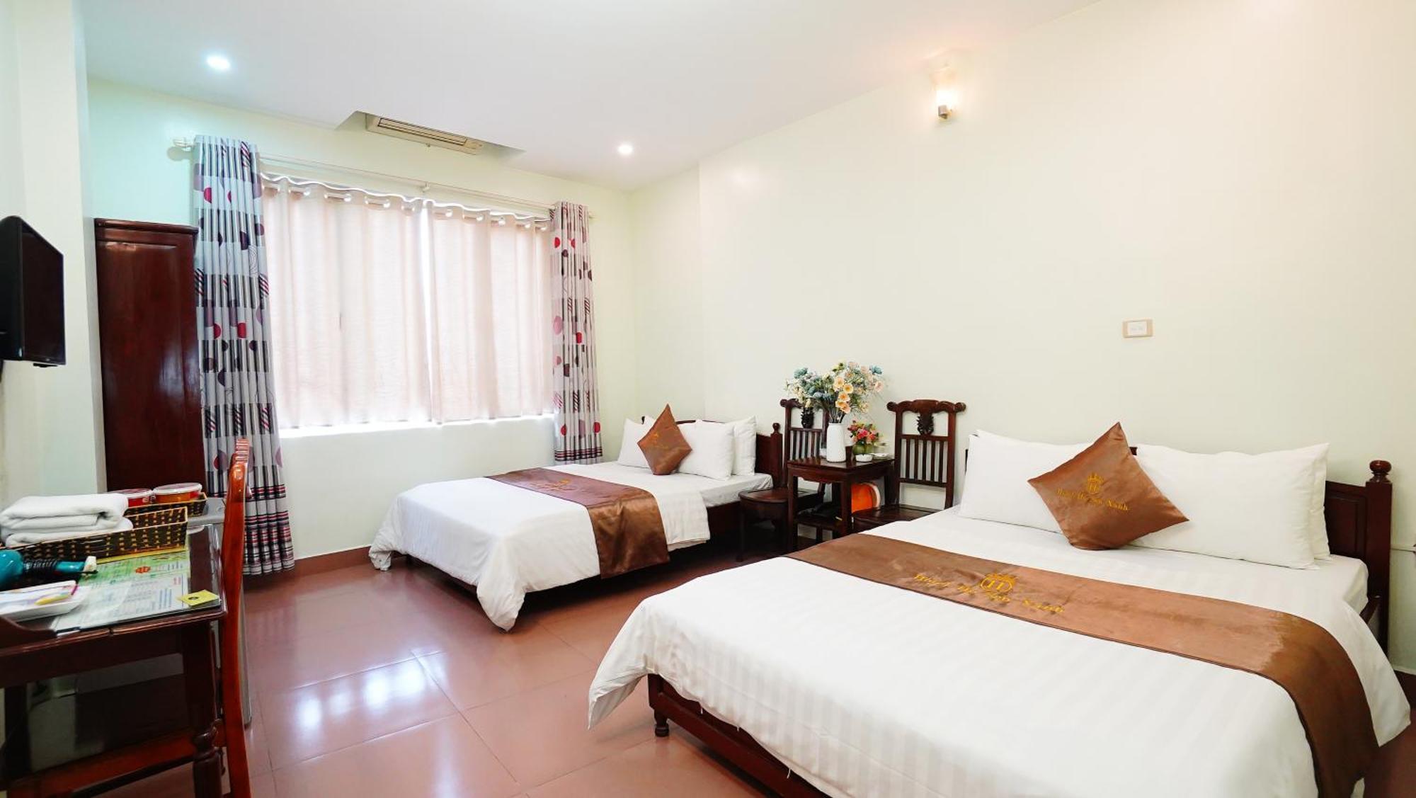 Ho Sen Xanh Hotel Hanoi Bagian luar foto