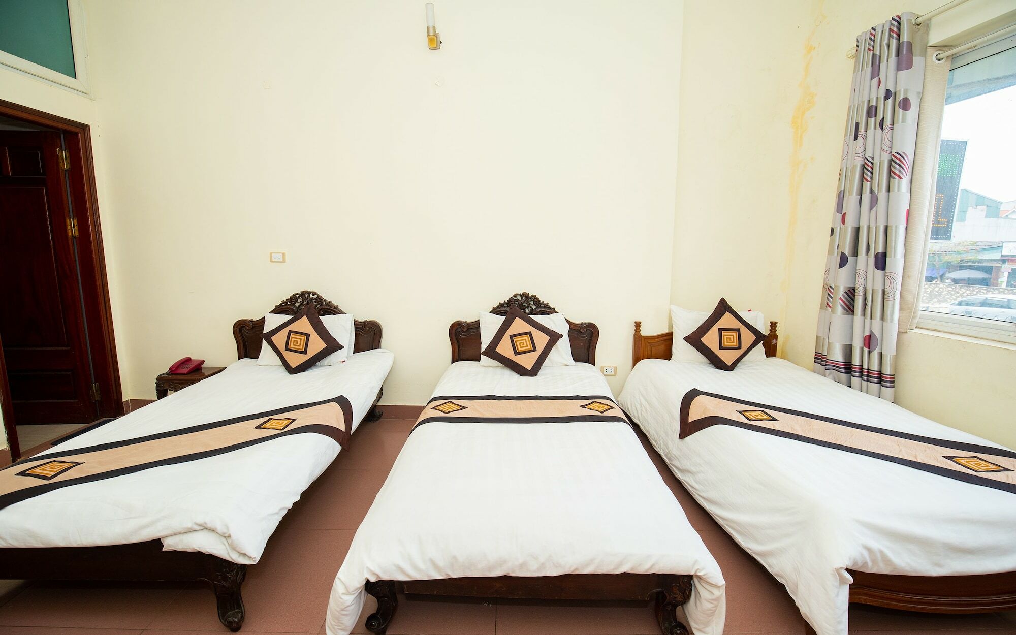 Ho Sen Xanh Hotel Hanoi Bagian luar foto
